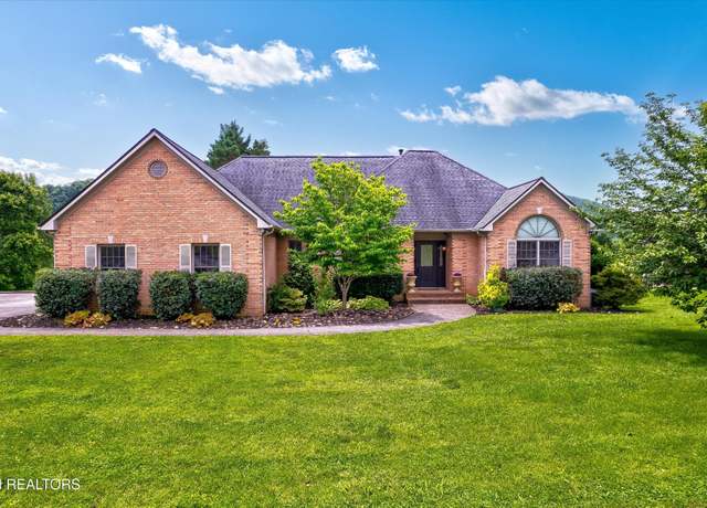 Property at 113 Lakeview Pl, Clinton, TN 37716, 3 beds, 3 baths