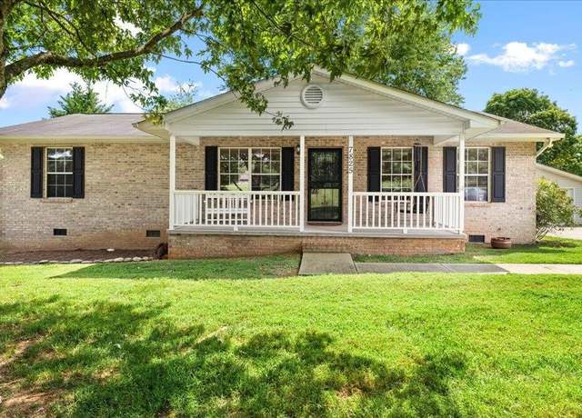 Property at 7825 Pedigo Rd, Knoxville, TN 37938, 3 beds, 2 baths