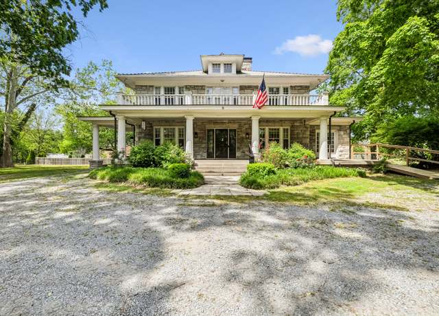 Property at 115 Cottage Ln, Nashville, TN 37214, 4 beds, 1.5 baths