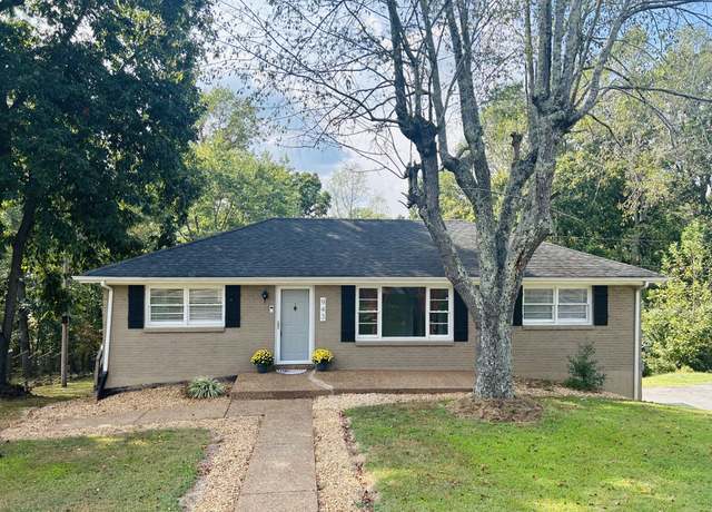 Property at 943 Draughon Dr, Greenbrier, TN 37073, 3 beds, 2 baths