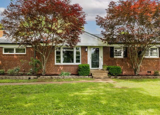 Property at 2101 Dearborn Dr, Nashville, TN 37214, 3 beds, 1.5 baths