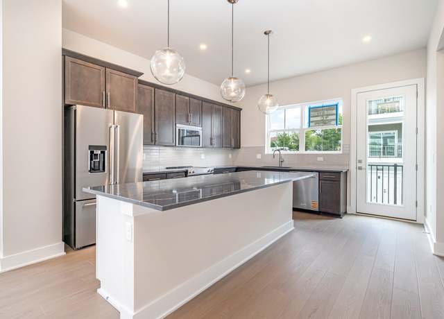 Property at 720 41st Ave N, Nashville, TN 37209, 3 beds, 3.5 baths