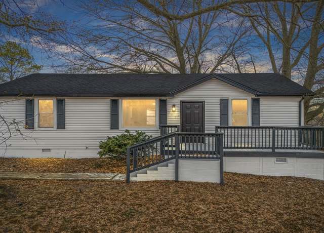 Property at 307 Davis Dr, Columbia, TN 38401, 3 beds, 2 baths