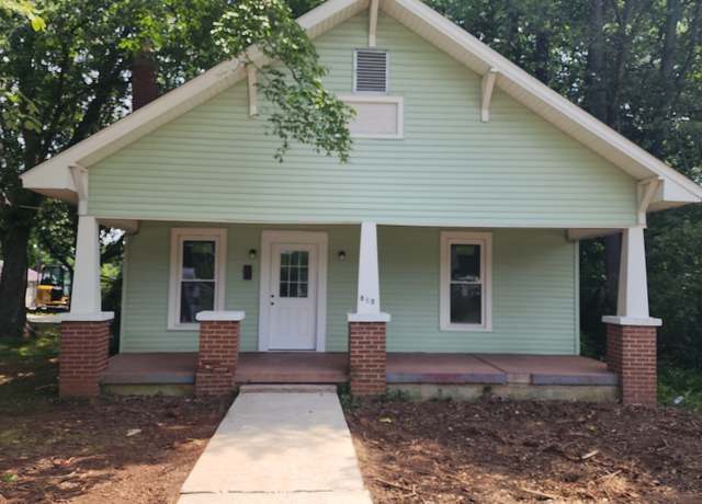 Property at 810 Lynwood St, Winchester, TN 37398, 3 beds, 1 bath