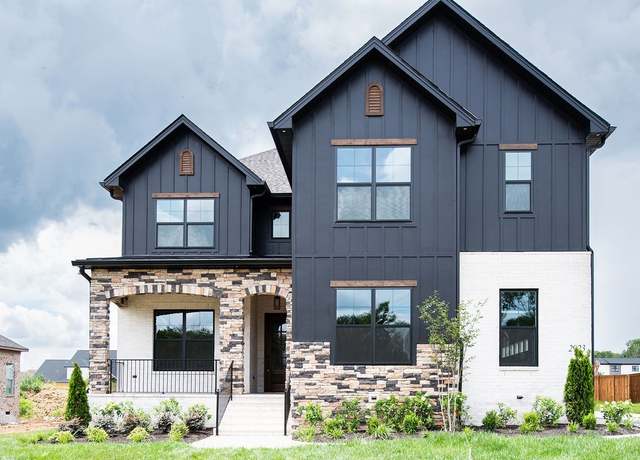 Property at 2923 Carisbrooke Dr, Mount Juliet, TN 37122, 5 beds, 4 baths