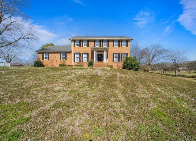 Property at 805 Manor Dr, Fayetteville, TN 37334, 3 beds, 3.5 baths