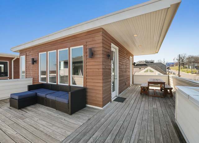 Property at 944 9th Ave S, Nashville, TN 37203, 3 beds, 2.5 baths