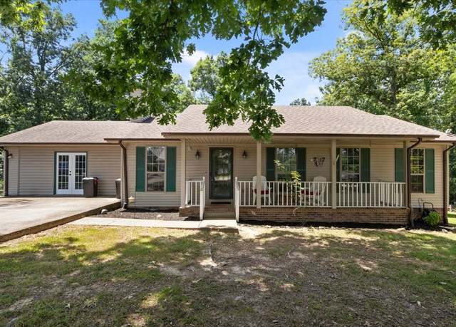 Property at 169 Oak Crest Dr, Tennessee Ridge, TN 37178, 3 beds, 2 baths