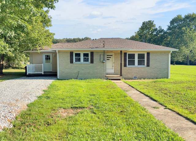 Property at 135 Curtis Ln, New Johnsonville, TN 37134, 3 beds, 2 baths