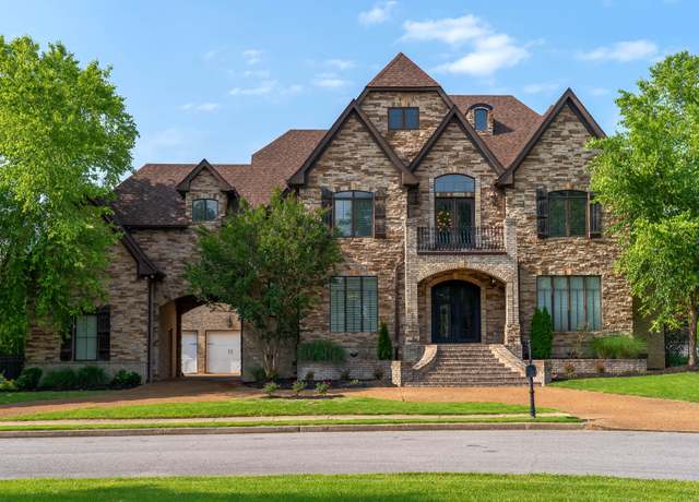 Property at 1004 Pintail Pl, Hendersonville, TN 37075, 4 beds, 4.5 baths