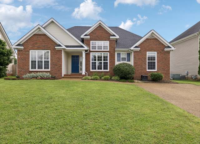 Property at 1039 Persimmon Dr, Spring Hill, TN 37174, 3 beds, 2 baths