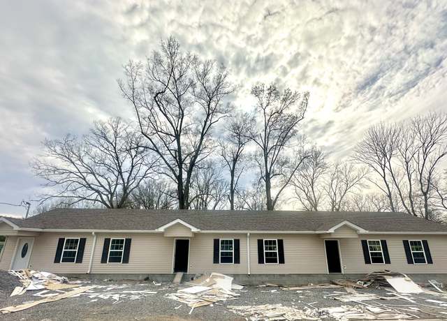Property at 209 Thomas St, Tullahoma, TN 37388, 6 beds, 6 baths
