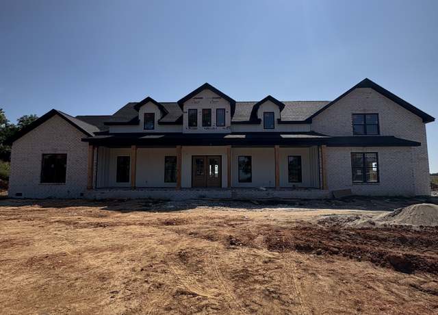 Property at 2395 Gunn Rd, Adams, TN 37010, 4 beds, 3.5 baths
