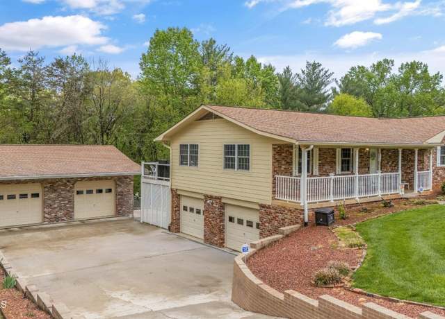 Property at 9920 Rainbow Dr, Knoxville, TN 37922, 4 beds, 3 baths
