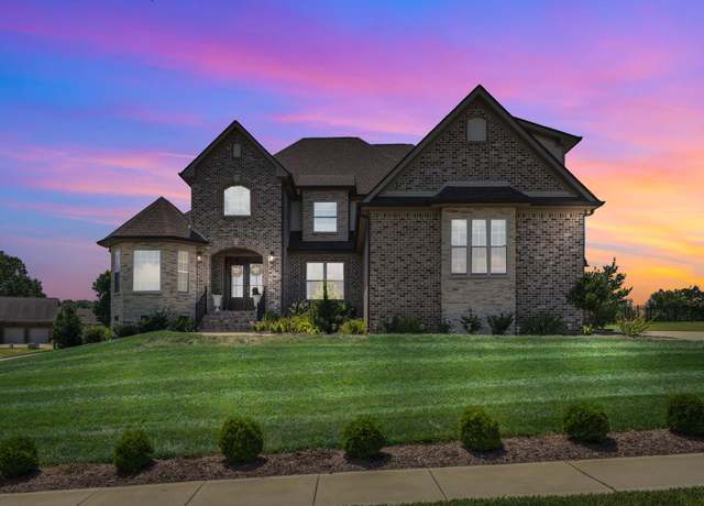 Property at 1484 Overlook Pointe, Clarksville, TN 37043, 5 beds, 3.5 baths