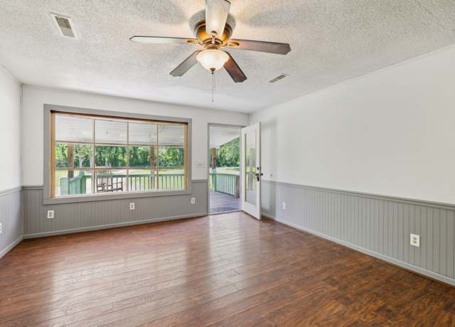 Property at 163 Longbranch Rd, Hohenwald, TN 38462, 3 beds, 1 bath