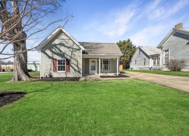 Property at 205 Cowan St E, Cowan, TN 37318, 3 beds, 2 baths
