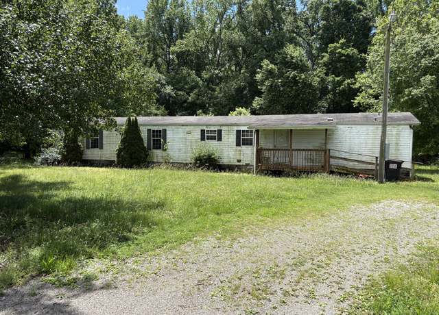 Property at 540 Swan Ln, Clarksville, TN 37043, 3 beds, 2 baths