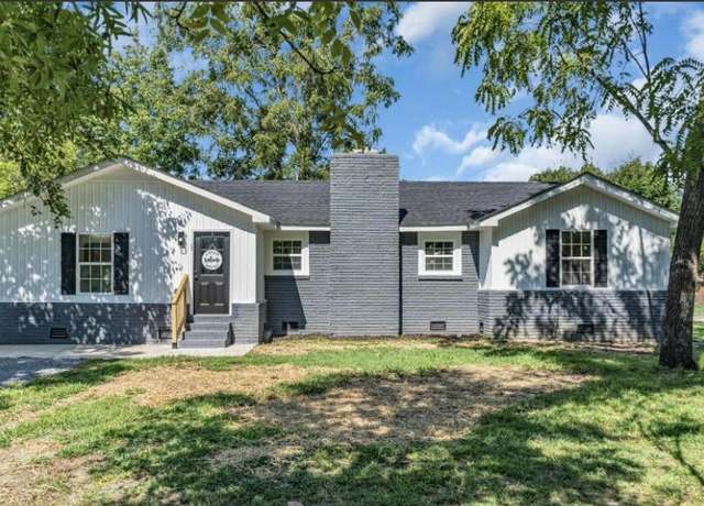 Property at 208 Bragg Cir, Tullahoma, TN 37388, 3 beds, 2 baths
