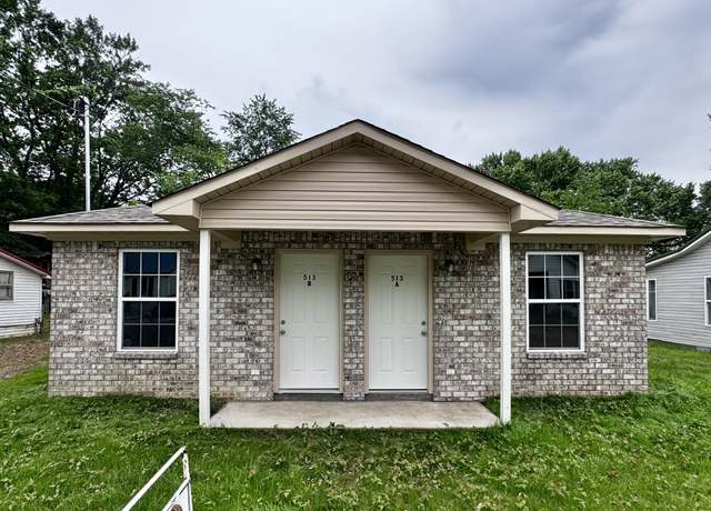Property at 513 5th St, Lawrenceburg, TN 38464, 2 beds, 2 baths