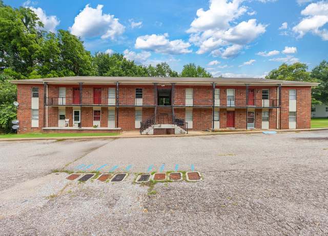 Property at 1002 Hillcrest Ave, Dyersburg, TN 38024, 4 beds