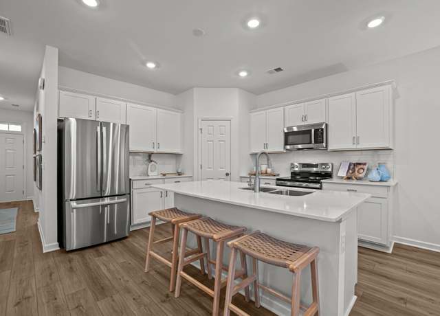 Property at 2900 Suzanne Landon Dr Unit E4, Murfreesboro, TN 37130, 4 beds, 3 baths
