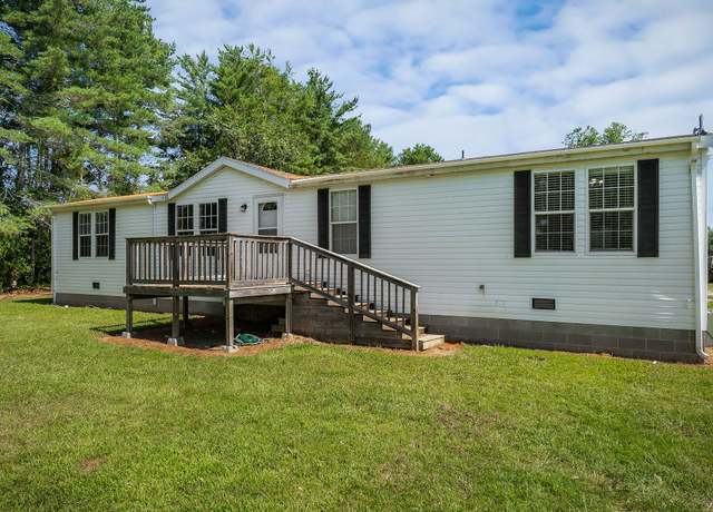 Property at 988 Womack Rd, Mcminnville, TN 37110, 3 beds, 2 baths