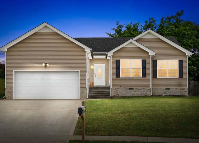 Property at 1382 Whitt Ln, Clarksville, TN 37042, 3 beds, 2 baths