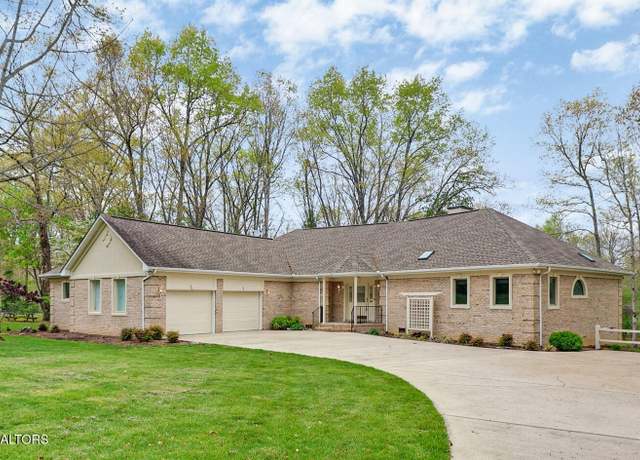 Property at 662 Laurel Cir, Crossville, TN 38555, 3 beds, 2.5 baths