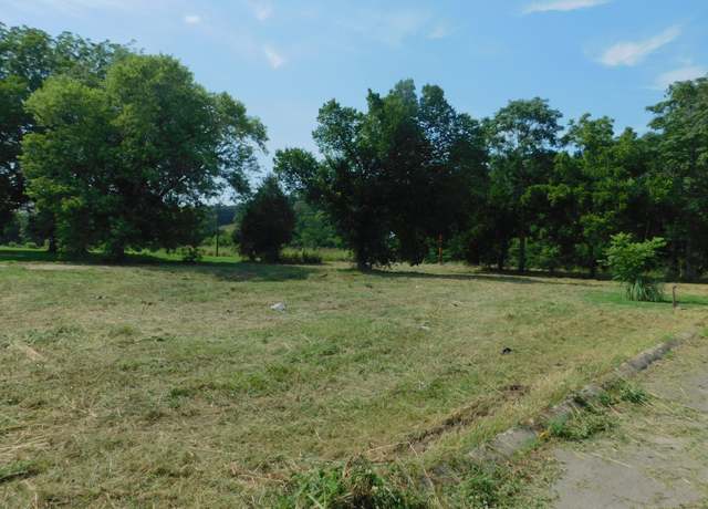 Property at 312 N Maple Ave, Waverly, TN 37185