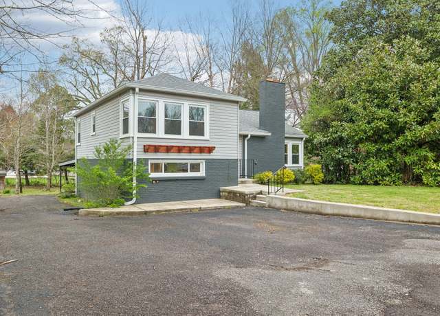 Property at 621 Iris Dr, Manchester, TN 37355, 3 beds, 2 baths
