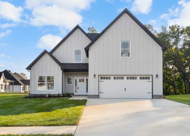 Property at 994 Alton Dr, Clarksville, TN 37043, 4 beds, 3 baths