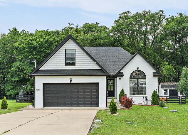 Property at 5861 Villa Way, Chapel Hill, TN 37034, 3 beds, 2 baths