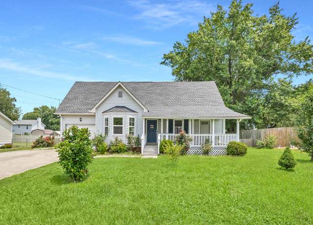Property at 3405 Polly Dr, Clarksville, TN 37042, 3 beds, 2 baths