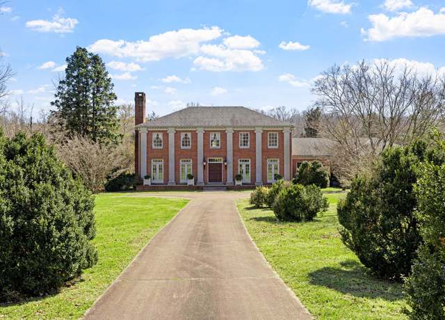 Property at 1099 E Gaines St, Lawrenceburg, TN 38464, 4 beds, 4 baths