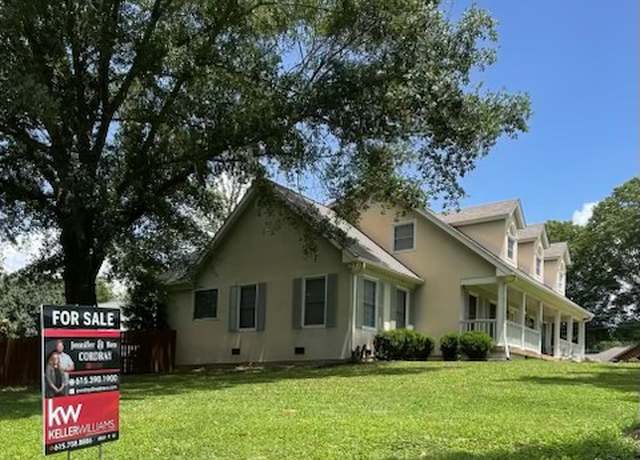 Property at 110 Applewood Valley Dr, Hendersonville, TN 37075, 4 beds, 2.5 baths