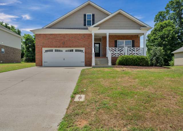 Property at 384 Abeline Dr, Clarksville, TN 37043, 4 beds, 3 baths