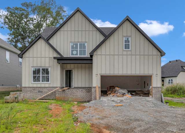 Property at 1758 Oak Forest Dr, Clarksville, TN 37043, 5 beds, 3 baths