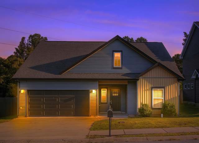 Property at 203 Eagles Talon Ct, Clarksville, TN 37040, 3 beds, 3 baths