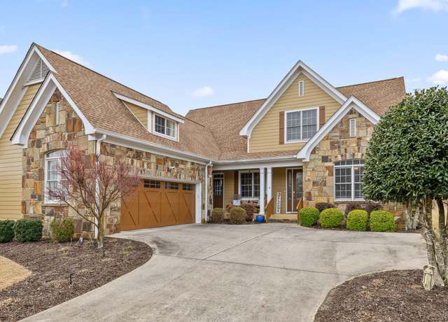Property at 725 Black Creek Dr, Chattanooga, TN 37419, 5 beds, 3.5 baths