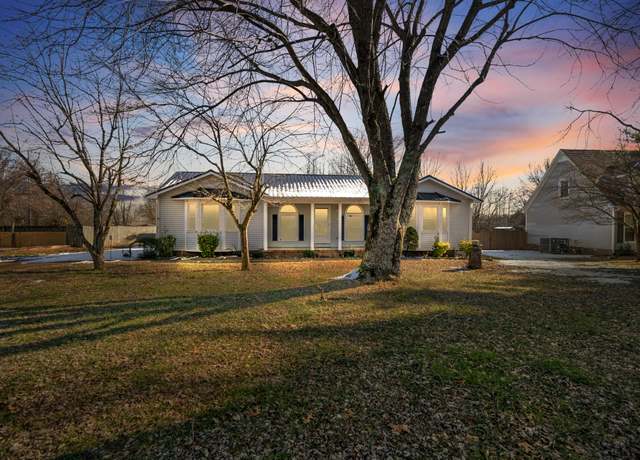 Property at 12 Village Park Dr, Fayetteville, TN 37334, 3 beds, 2 baths
