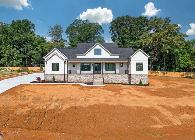 Property at 13 Cedar Grove Dr, Fayetteville, TN 37334, 4 beds, 3.5 baths