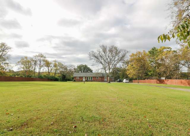 Property at 501 Green Ln, Whites Creek, TN 37189, 4 beds, 2 baths
