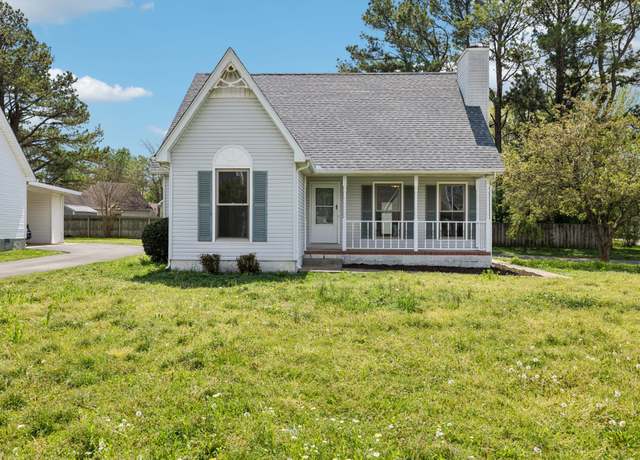 Property at 1111 Victoria Dr, Murfreesboro, TN 37129, 3 beds, 2 baths