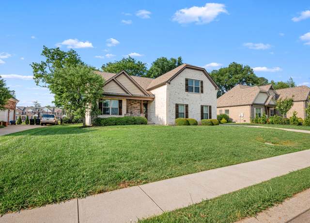 Property at 2743 Crowne Pointe Dr, Murfreesboro, TN 37130, 5 beds, 3 baths