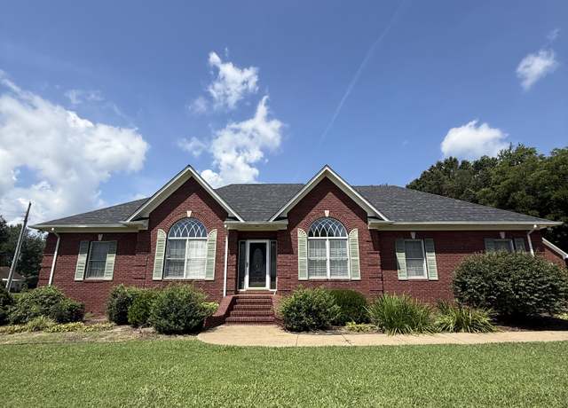 Property at 1303 5th Ave, Lawrenceburg, TN 38464, 3 beds, 2 baths