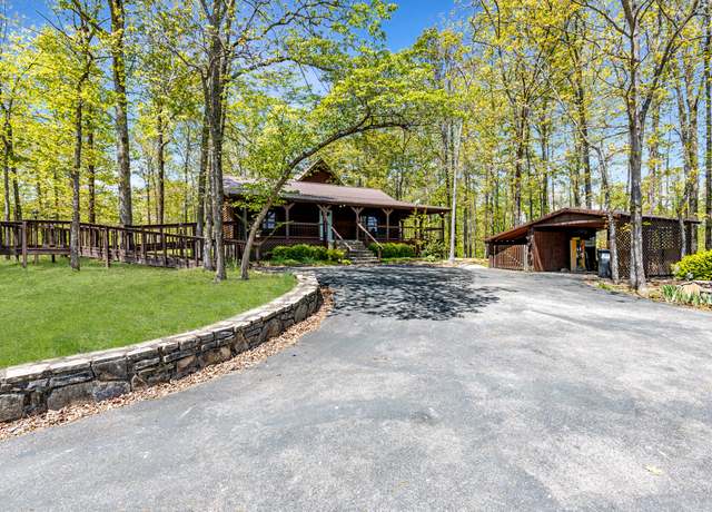Property at 121 Emerald Dr, Hampshire, TN 38461, 3 beds, 2 baths