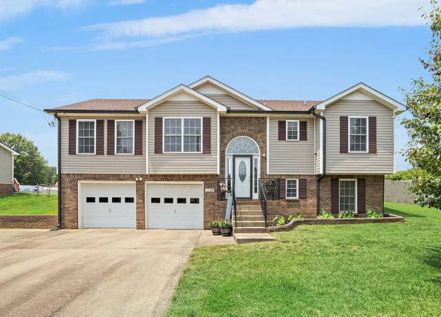 Property at 1138 Lamont Ct, Clarksville, TN 37042, 4 beds, 3 baths