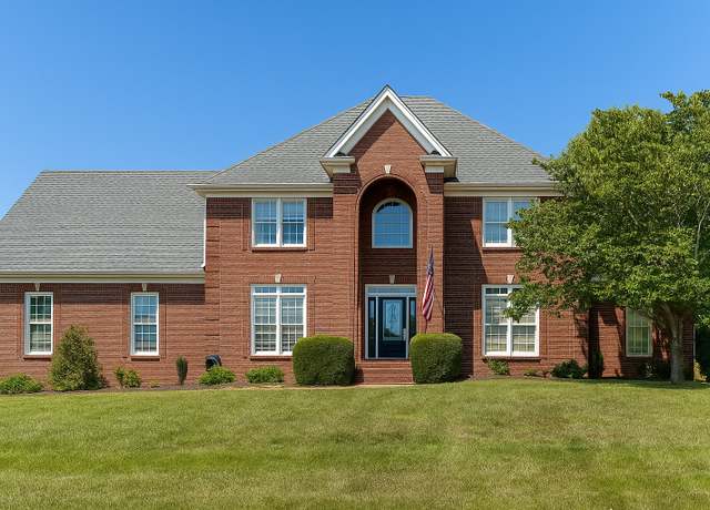 Property at 139 Thornwood Pl, Hendersonville, TN 37075, 5 beds, 4 baths