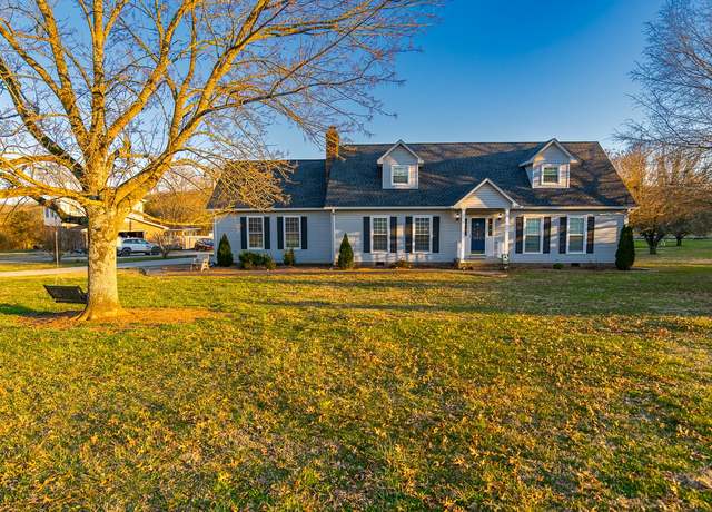 Property at 201 Chadwick Dr, Fayetteville, TN 37334, 4 beds, 3 baths